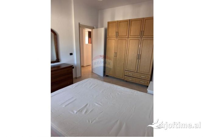 Shtepi me qera Apartament ne Tirane, 2+1, Mobilimi E mobiluar, Pagesa 45,000  Leke.