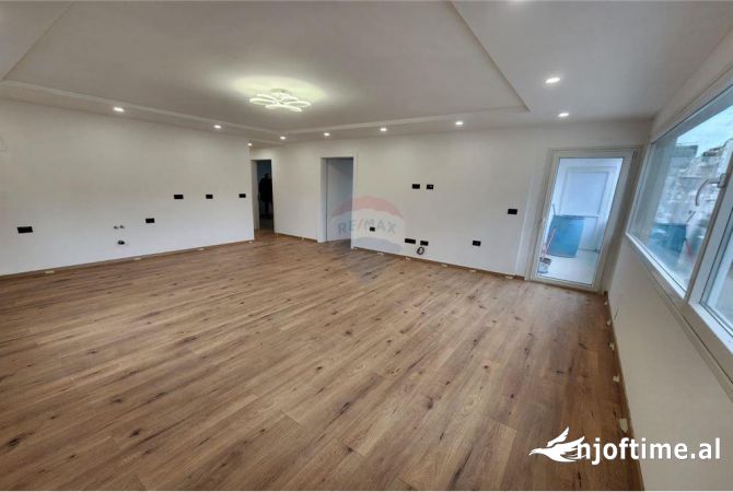 Ambient biznesi me qera 3+1 ne Tirane - 850 Euro