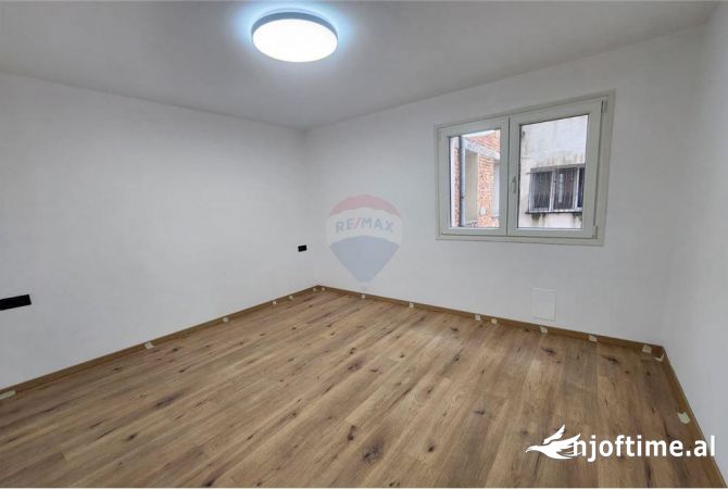 Ambient biznesi me qera 3+1 ne Tirane - 850 Euro