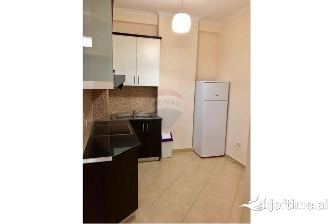 Shtepi me qera 2+1 ne Tirane - 450 Euro