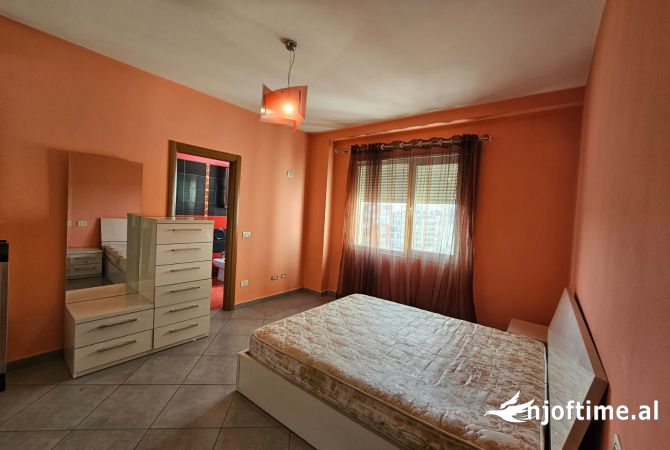 Shtepi me qera 2+1 ne Tirane - 650 Euro