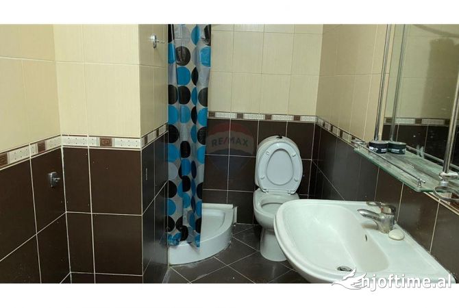 Shtepi me qera Apartament ne Tirane, 1+1, Mobilimi E mobiluar, Pagesa 450  Euro.