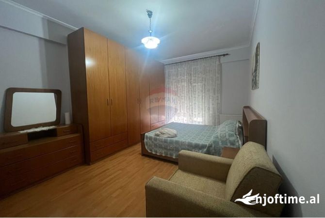 Shtepi me qera Apartament ne Tirane, 2+1, Mobilimi E mobiluar, Pagesa 600  Euro.