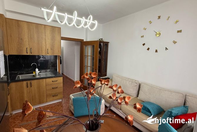 Jepet apartament 2+1 per qera ne Bllok!