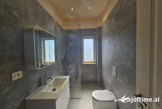 Shtepi me qera Apartament ne Tirane, 1+1, Mobilimi E mobiluar, Pagesa 550  Euro.