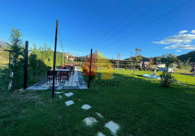 Ambient biznesi me qera 2+1 ne Tirane - 1,700 Euro