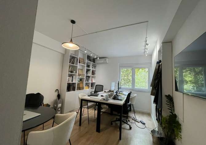 Ambient biznesi me qera 3+1 ne Tirane - 330 Euro