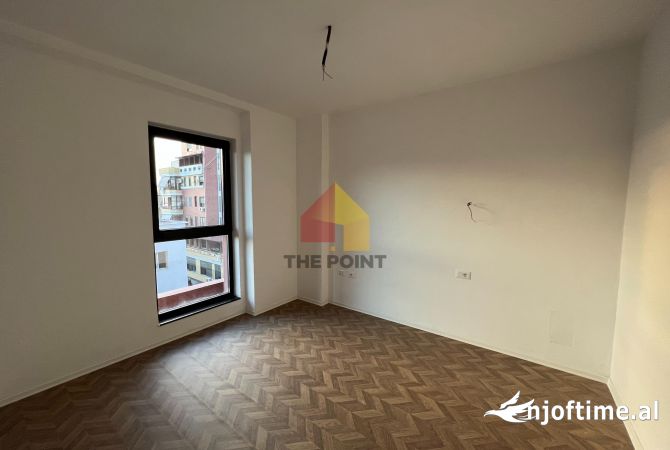 Ambient Komercial me qira te Tirana Garden Building