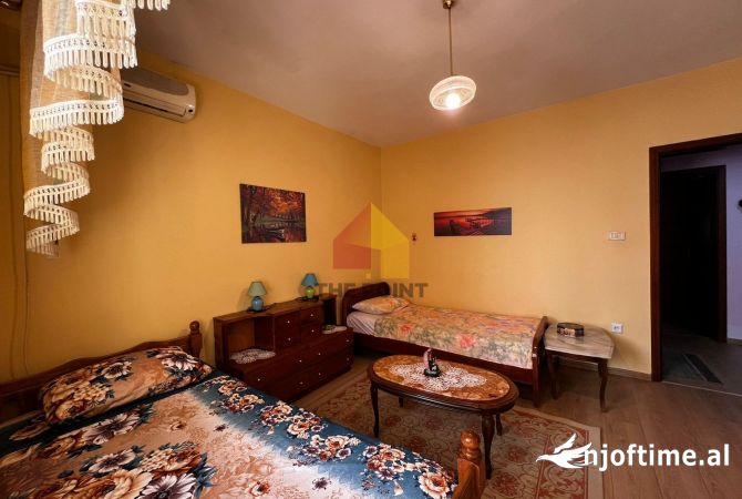Shtepi me qera 2+1 ne Tirane - 800 Euro