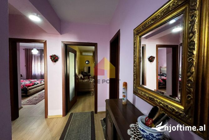 Shtepi me qera Apartament ne Tirane, 2+1, Mobilimi E mobiluar, Pagesa 800  Euro.