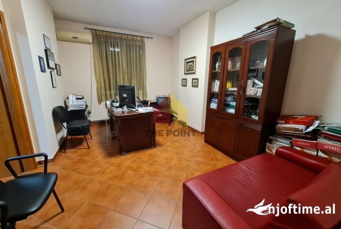 Zyre me qira tek Drejtoria e Policise