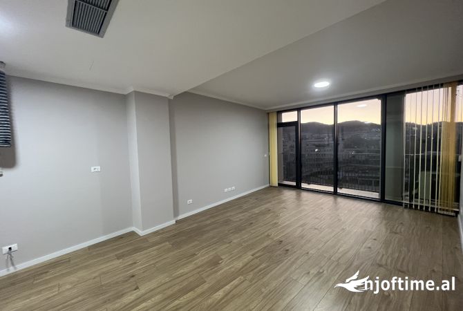 Ambient biznesi me qera 3+1 ne Tirane - 800 Euro