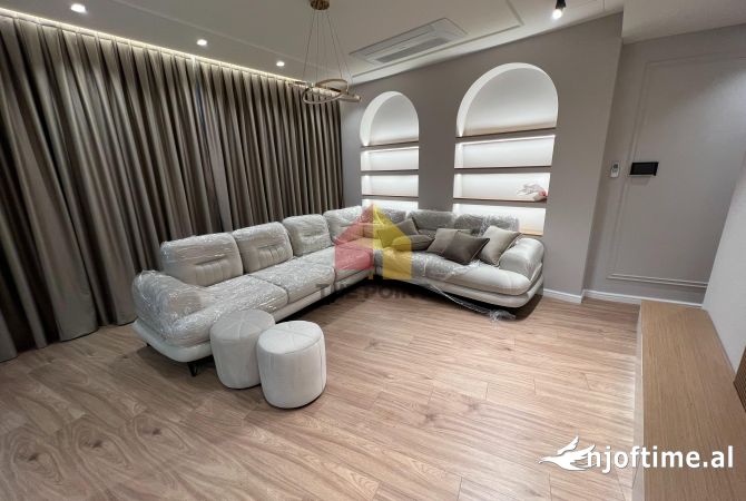 Shtepi me qera 2+1 ne Tirane - 2,400 Euro