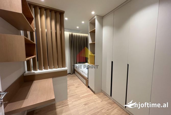 Shtepi me qera Apartament ne Tirane, 2+1, Mobilimi E mobiluar, Pagesa 2,400  Euro.