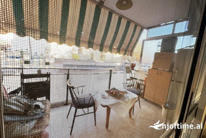 Shtepi ne shitje Apartament ne Tirane, 2+1, Mobilimi E mobiluar, Pagesa 235,000  Euro.