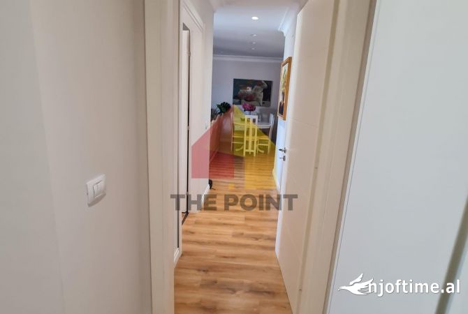 Shtepi ne shitje Apartament ne Tirane, 2+1, Mobilimi E mobiluar, Pagesa 500,000  Euro.