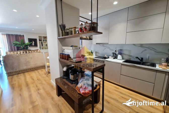 Shtepi ne shitje Apartament ne Tirane, 2+1, Mobilimi E mobiluar, Pagesa 500,000  Euro.