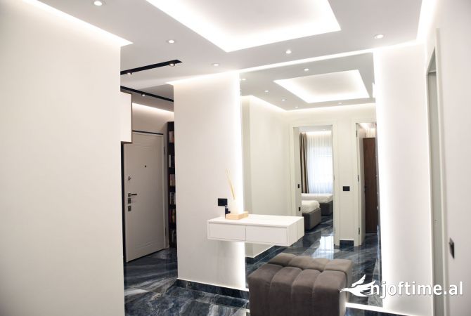 Shtepi ne shitje Apartament ne Tirane, 2+1, Mobilimi E mobiluar, Pagesa 275,000  Euro.