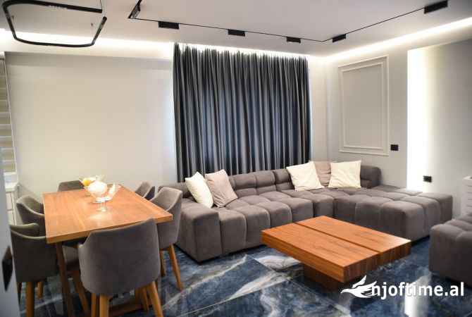 Shtepi ne shitje 2+1 ne Tirane - 275,000 Euro