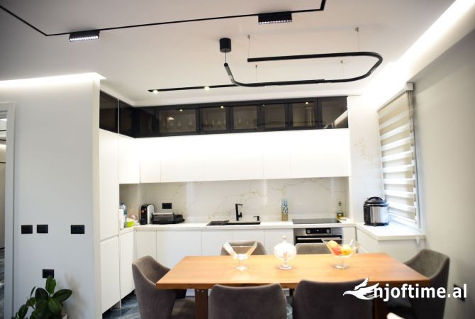 Shtepi ne shitje 2+1 ne Tirane - 275,000 Euro