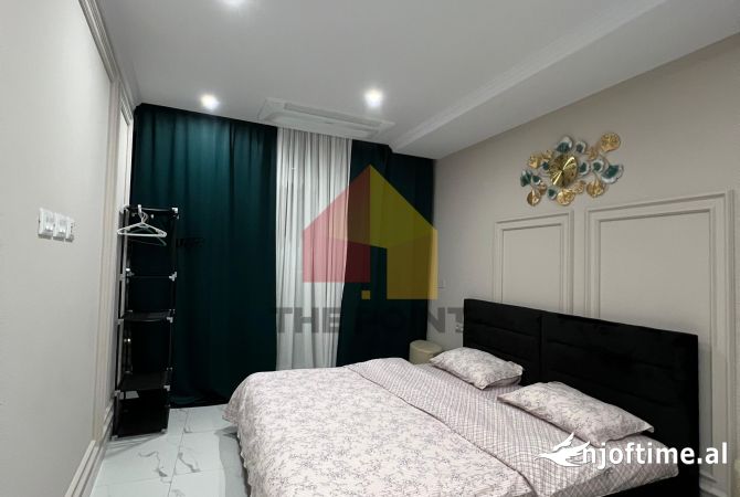 Shtepi ne shitje Apartament ne Tirane, 2+1, Mobilimi E mobiluar, Pagesa 452,200  Euro.
