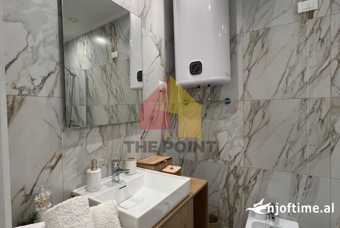 Shtepi ne shitje Apartament ne Tirane, 2+1, Mobilimi E mobiluar, Pagesa 452,200  Euro.