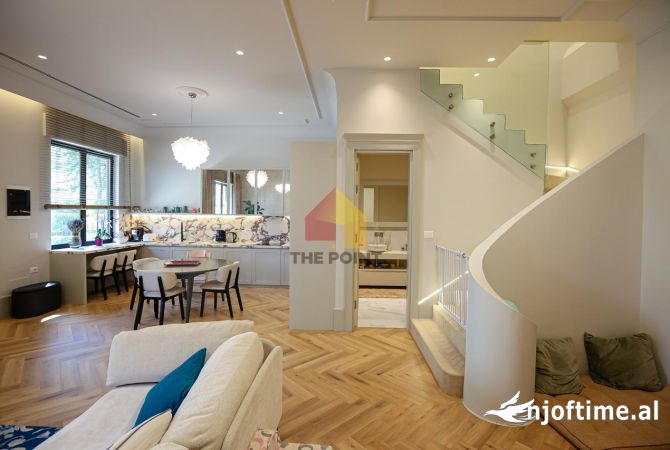 Shtepi ne shitje Duplex(shtepi me 2 kate) ne Tirane, 3+1, Mobilimi E mobiluar, Pagesa 480,000  Euro.