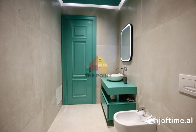 Shtepi ne shitje Duplex(shtepi me 2 kate) ne Tirane, 3+1, Mobilimi E mobiluar, Pagesa 480,000  Euro.