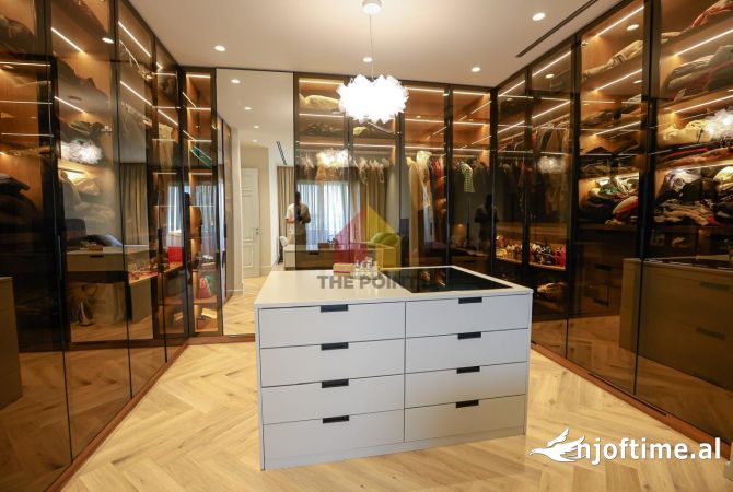 Shtepi ne shitje Duplex(shtepi me 2 kate) ne Tirane, 3+1, Mobilimi E mobiluar, Pagesa 480,000  Euro.