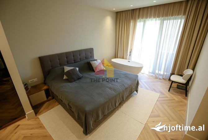 Shtepi ne shitje Duplex(shtepi me 2 kate) ne Tirane, 3+1, Mobilimi E mobiluar, Pagesa 480,000  Euro.
