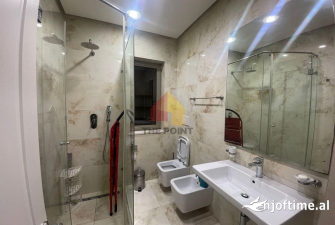 Shtepi me qera Apartament ne Tirane, 3+1, Mobilimi E mobiluar, Pagesa 800  Euro.