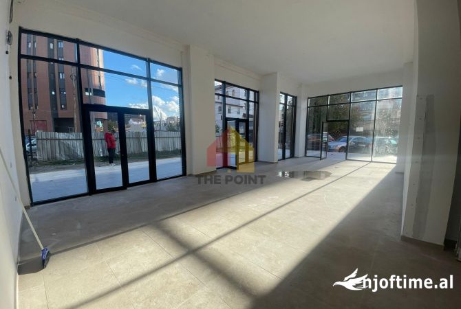 Ambient biznesi me qera 1+1 ne Tirane - 1,600 Euro