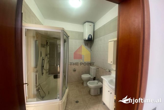 Shtepi me qera 3+1 ne Tirane - 2,500 Euro
