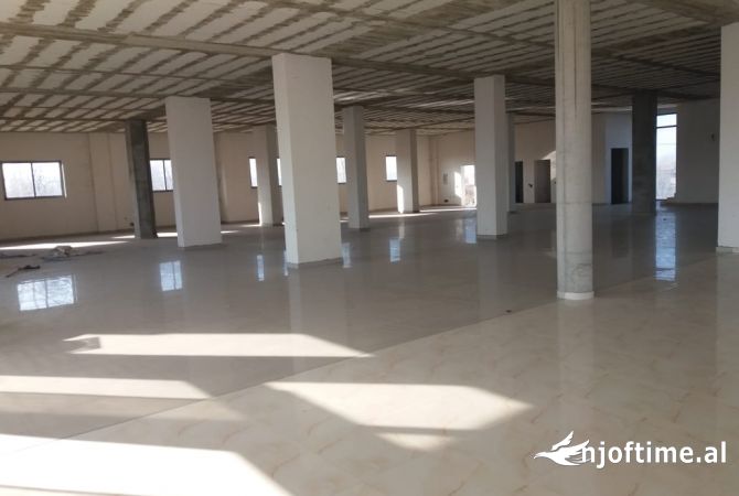 Ambient biznesi me qera 1+1 ne Tirane - 1,350 Euro