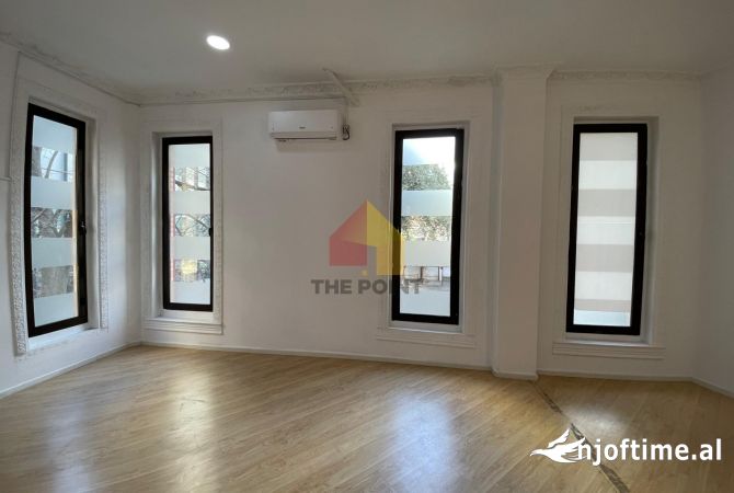 Ambient biznesi me qera 3+1 ne Tirane - 1,400 Euro