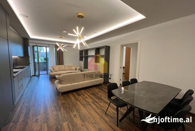 Shtepi me qera 2+1 ne Tirane - 2,500 Euro