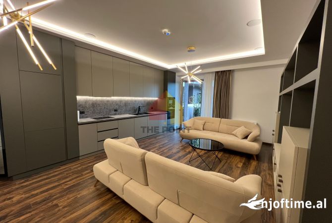 Shtepi me qera 2+1 ne Tirane - 2,500 Euro