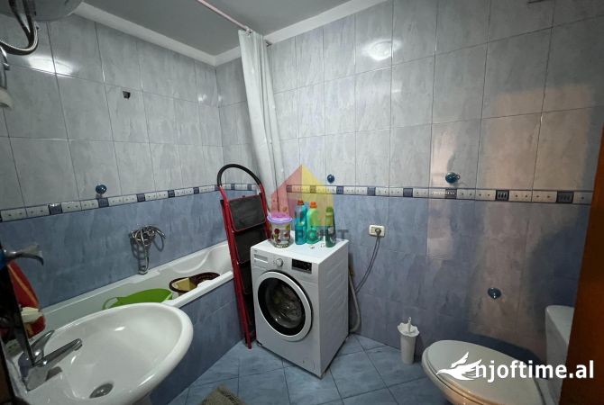 Shtepi me qera Apartament ne Tirane, 2+1, Mobilimi E mobiluar, Pagesa 900  Euro.