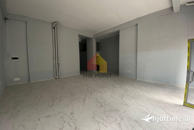 Ambient biznesi me qera 1+1 ne Tirane - 2,500 Euro