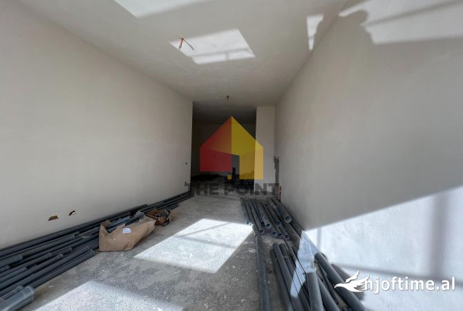 Shtepi ne shitje Apartament ne Tirane, 1+1, Mobilimi Bosh, pa mobiluar, Pagesa 146,000  Euro.