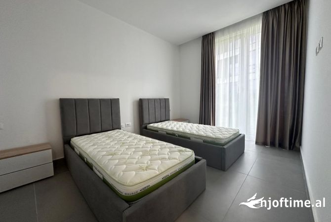 Shtepi me qera Apartament ne Tirane, 2+1, Mobilimi E mobiluar, Pagesa 1,600  Euro.