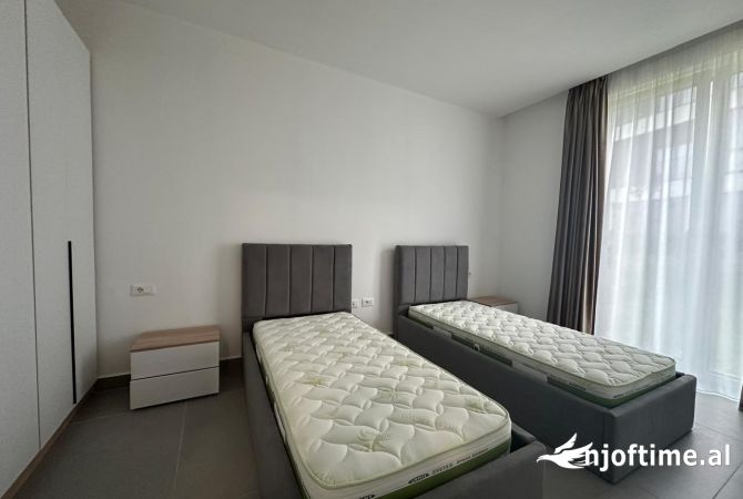 Shtepi me qera Apartament ne Tirane, 2+1, Mobilimi E mobiluar, Pagesa 1,600  Euro.