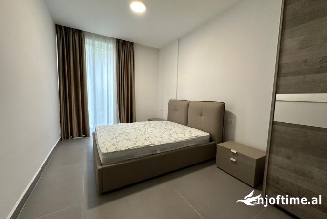 Shtepi me qera Apartament ne Tirane, 2+1, Mobilimi E mobiluar, Pagesa 1,600  Euro.