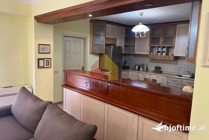 Shtepi me qera 2+1 ne Tirane - 1,000 Euro