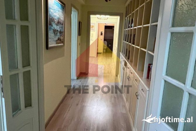 Shtepi me qera Apartament ne Tirane, 2+1, Mobilimi E mobiluar, Pagesa 1,000  Euro.