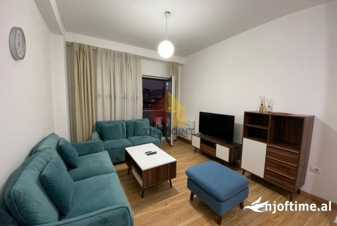 Shtepi me qera 2+1 ne Tirane - 800 Euro