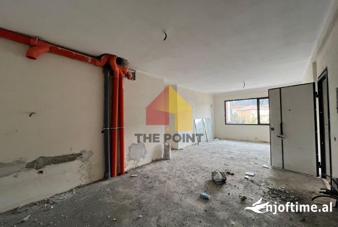 Shtepi ne shitje Apartament ne Tirane, 2+1, Mobilimi Bosh, pa mobiluar, Pagesa 155,000  Euro.