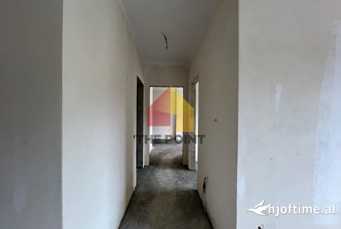 Shtepi ne shitje Apartament ne Tirane, 2+1, Mobilimi Bosh, pa mobiluar, Pagesa 155,000  Euro.