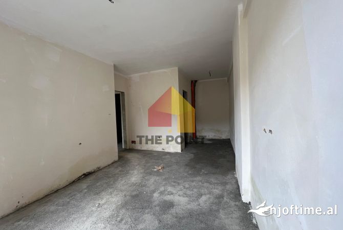 Shtepi ne shitje Apartament ne Tirane, 2+1, Mobilimi Bosh, pa mobiluar, Pagesa 155,000  Euro.