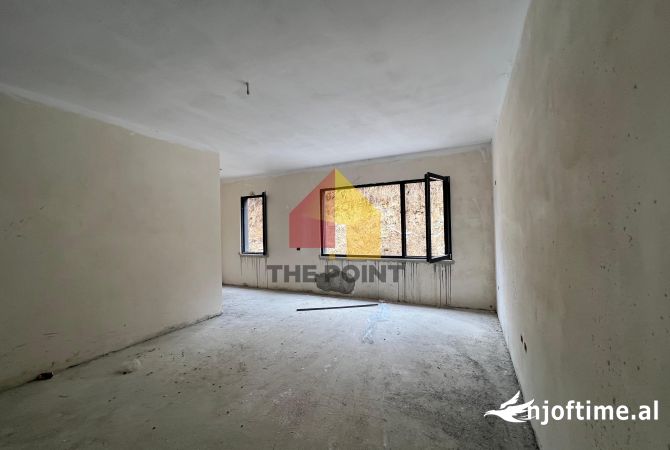 Shtepi ne shitje Apartament ne Tirane, 2+1, Mobilimi Bosh, pa mobiluar, Pagesa 186,000  Euro.